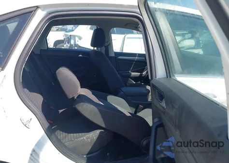 2024 Volkswagen Jetta 1.5T S z USA, uszkodzony, nr VIN 3VW5M7BU5RM030184